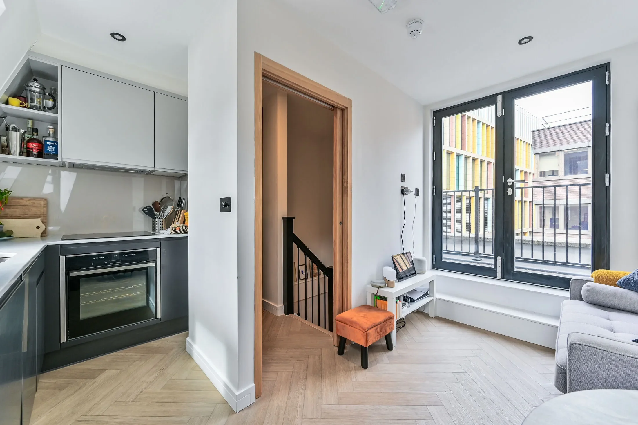 Flat Long Lane in City of London