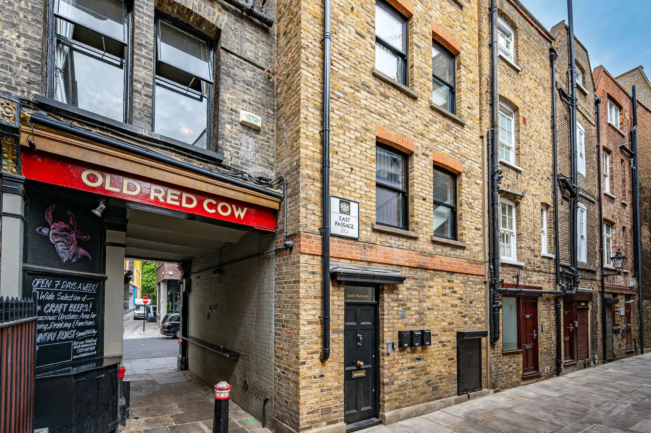 Flat Long Lane in City of London
