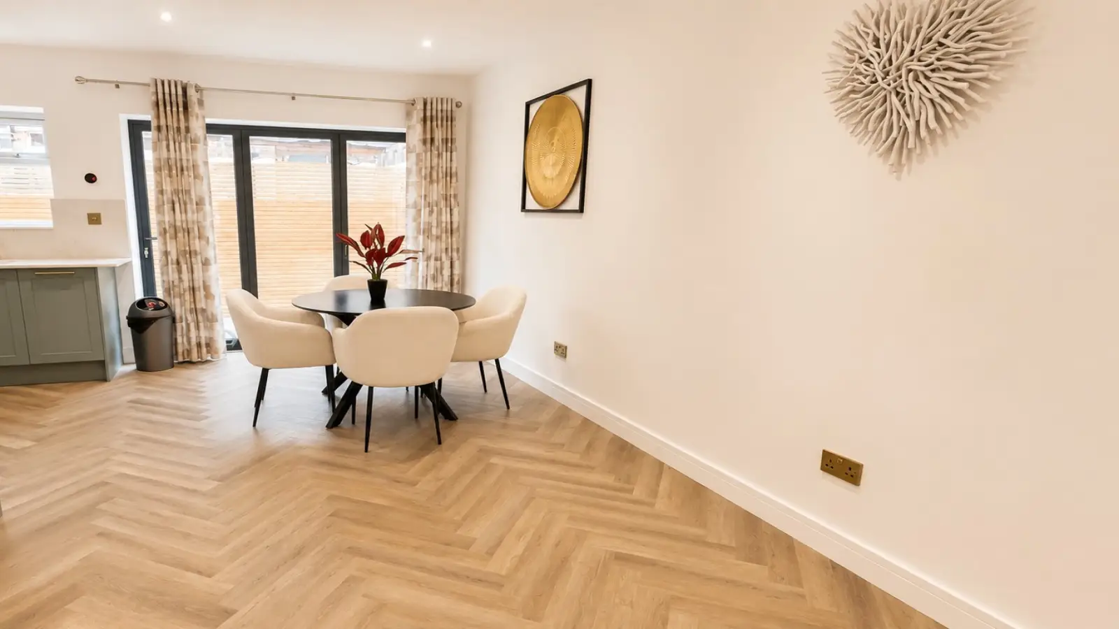 Flat Morena Street in Greater London