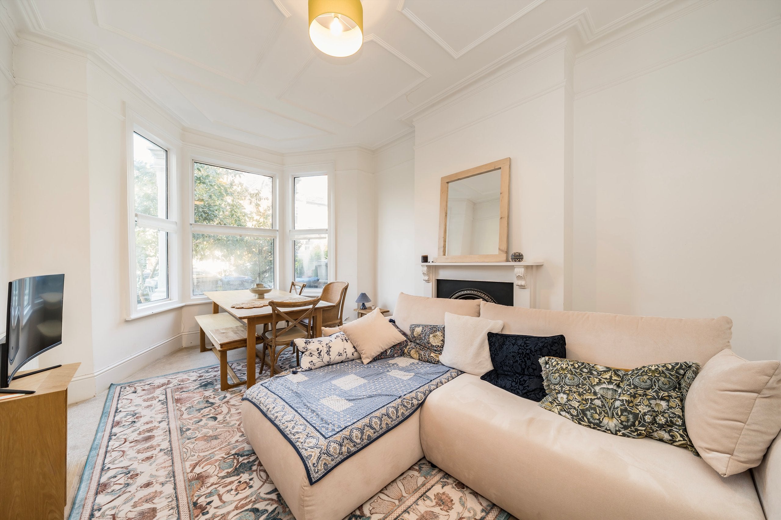 Flat Carlisle Road in Greater London