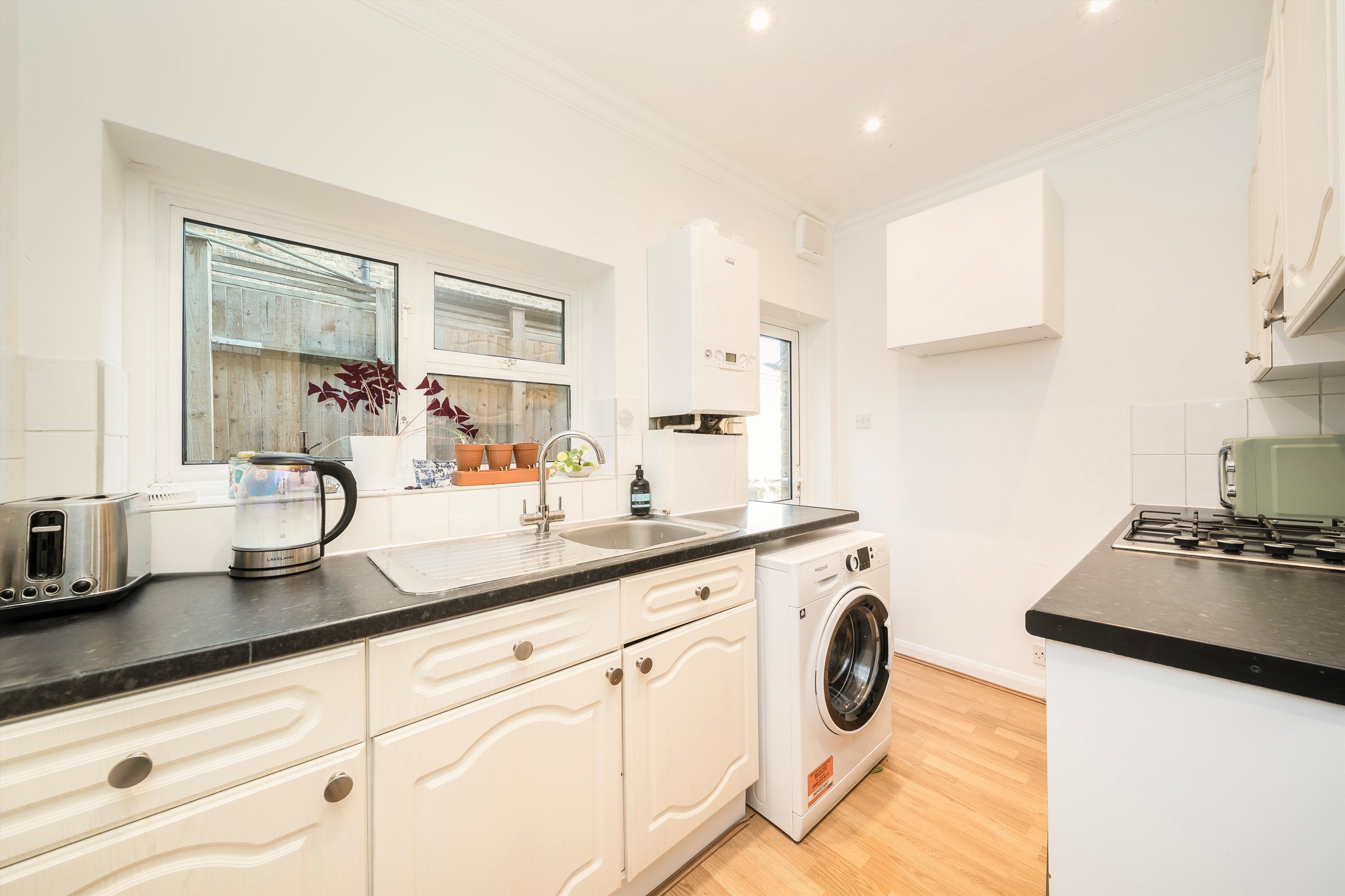 Flat Carlisle Road in Greater London