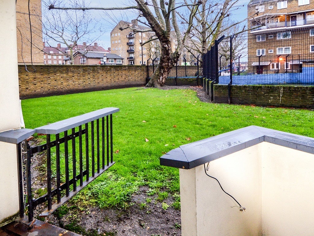 Flat Great Dover Street in Greater London