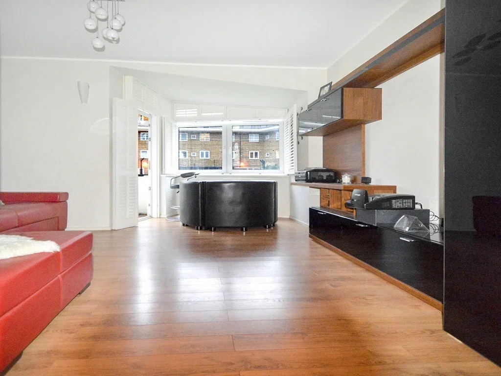 Flat Great Dover Street in Greater London