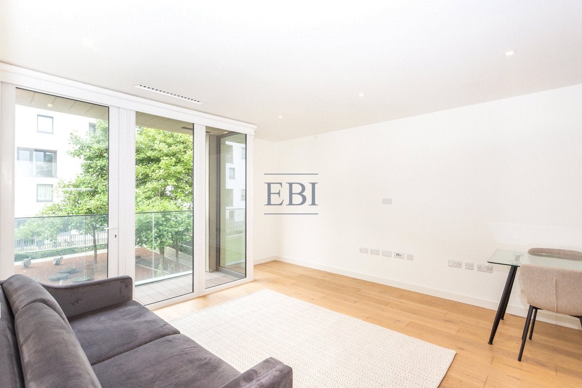 Flat Capitol Way in Greater London