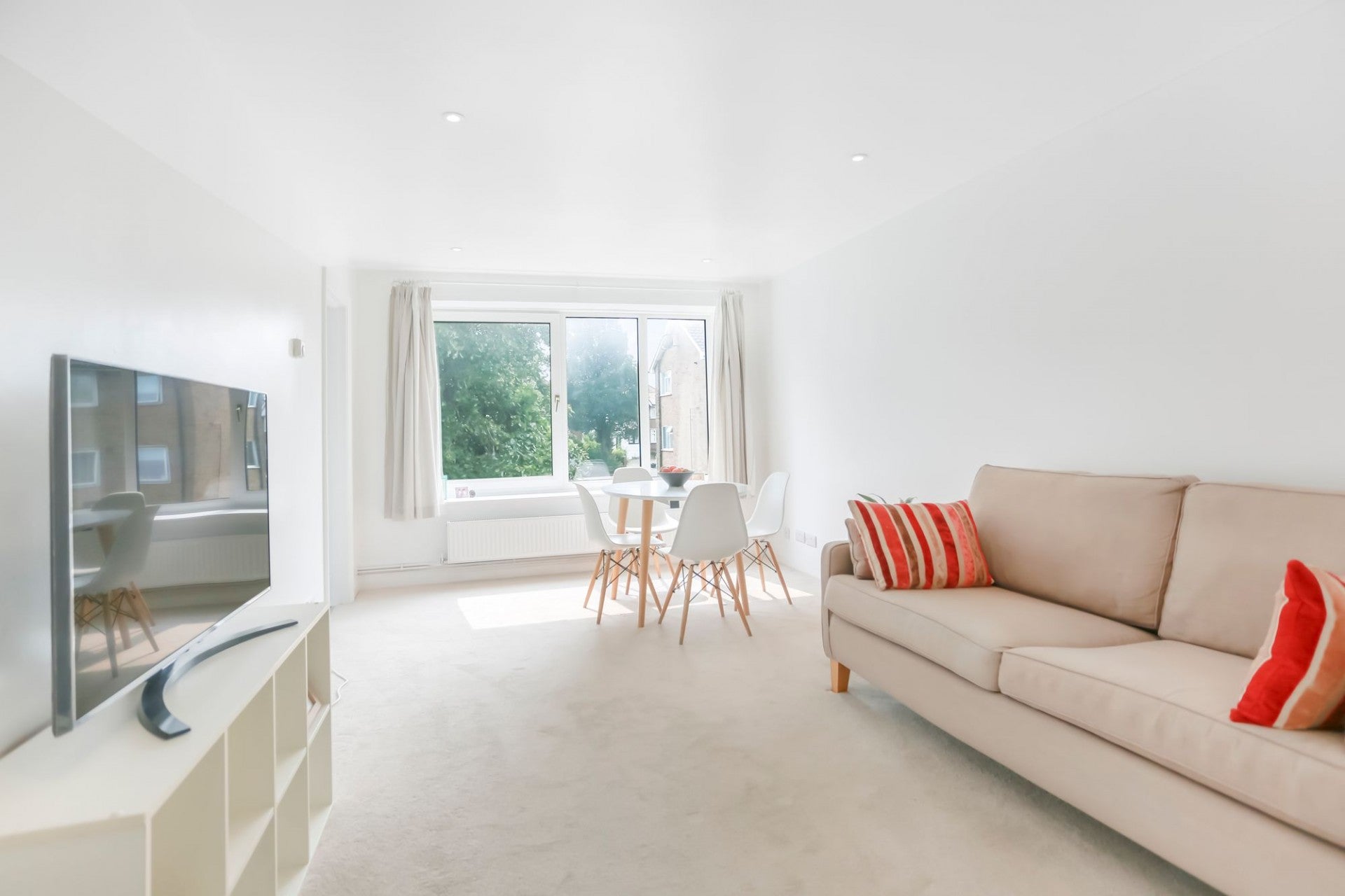 Flat Hangleton Gardens in Portslade by Sea