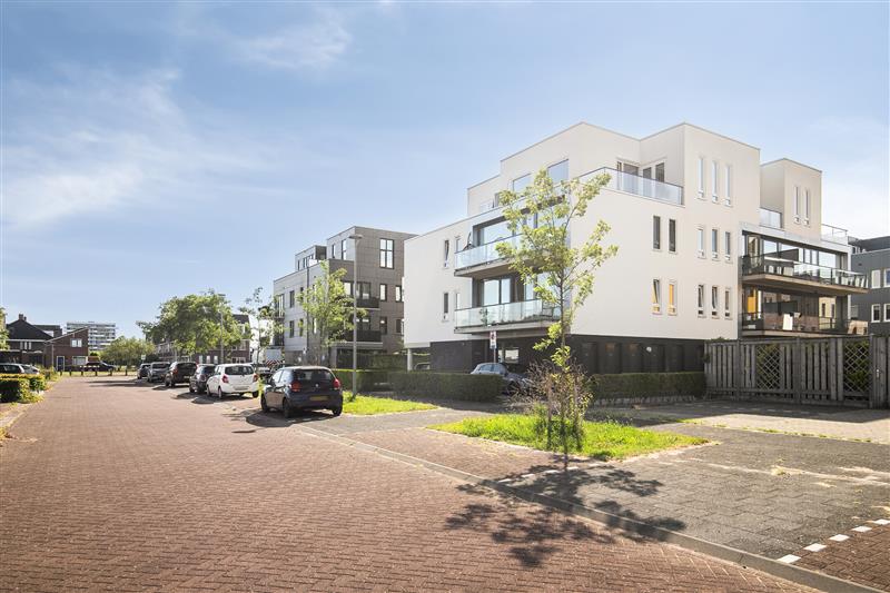 Appartement Adriaen Blockstraat 100 in Almere