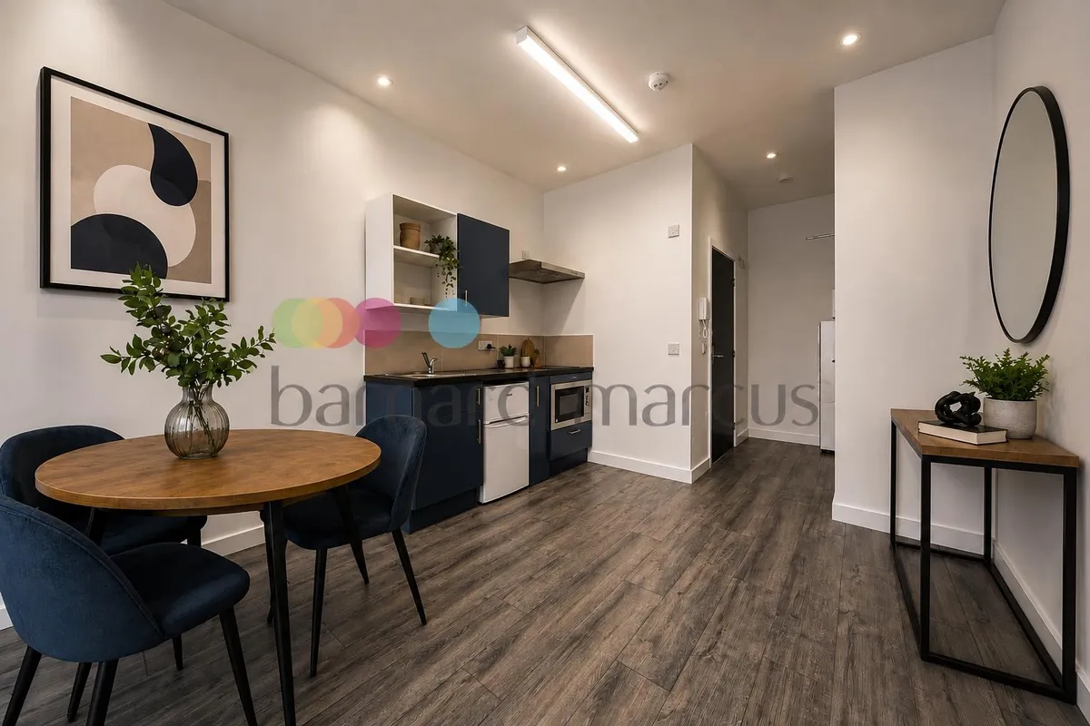 Flat Purley Way in Greater London