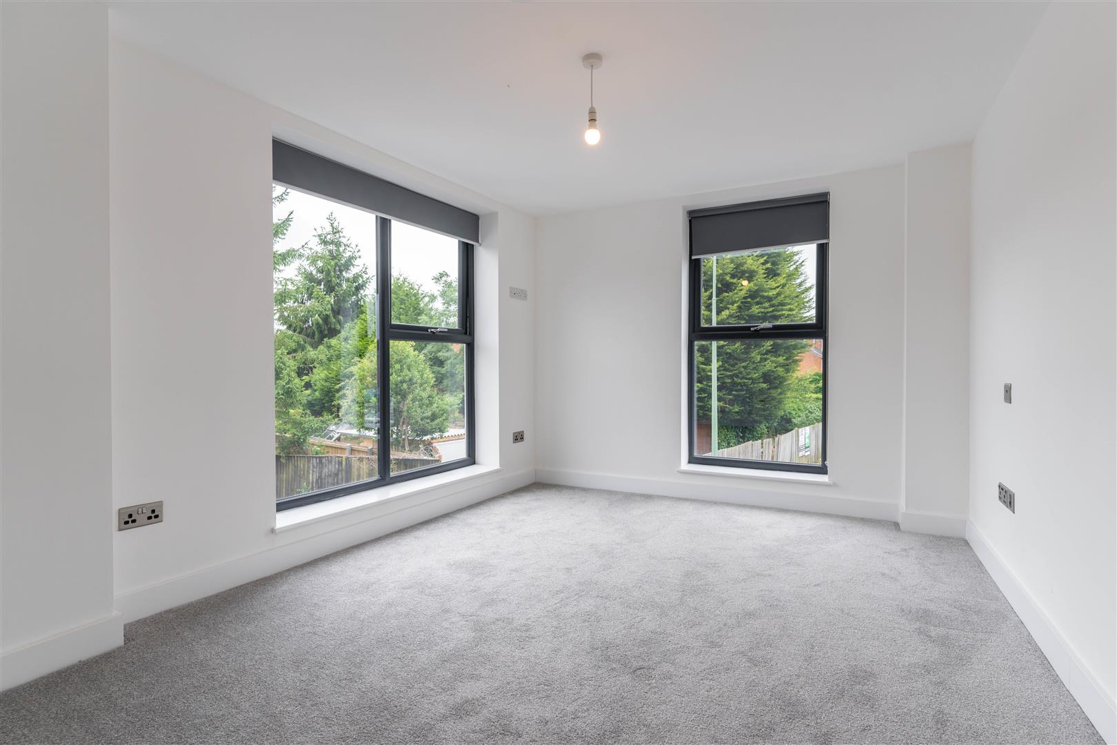 Flat Stratford Road in Shirley