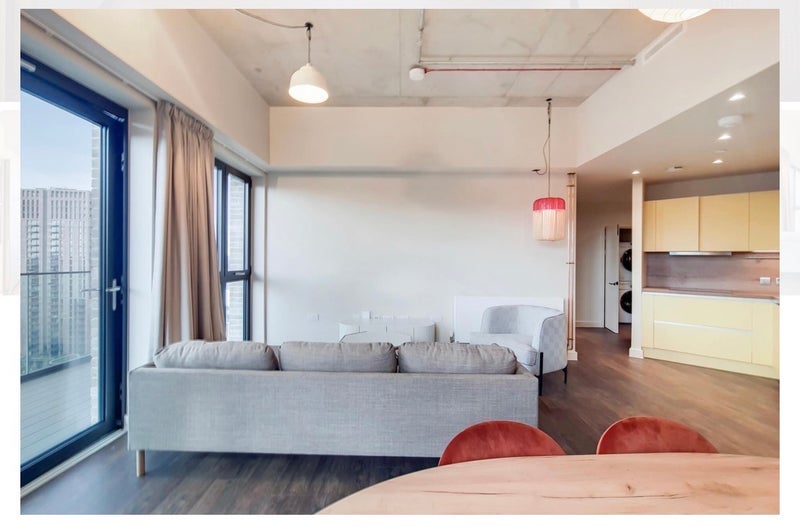 Room Atlantic Crescent in Greater London