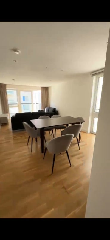 Room Prize Walk in Greater London