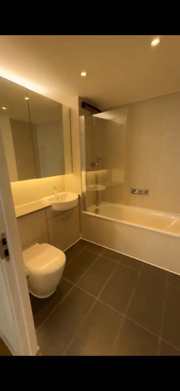 Room Prize Walk in Greater London