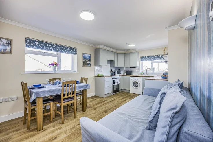 Flat Kimbridge Road in Chichester