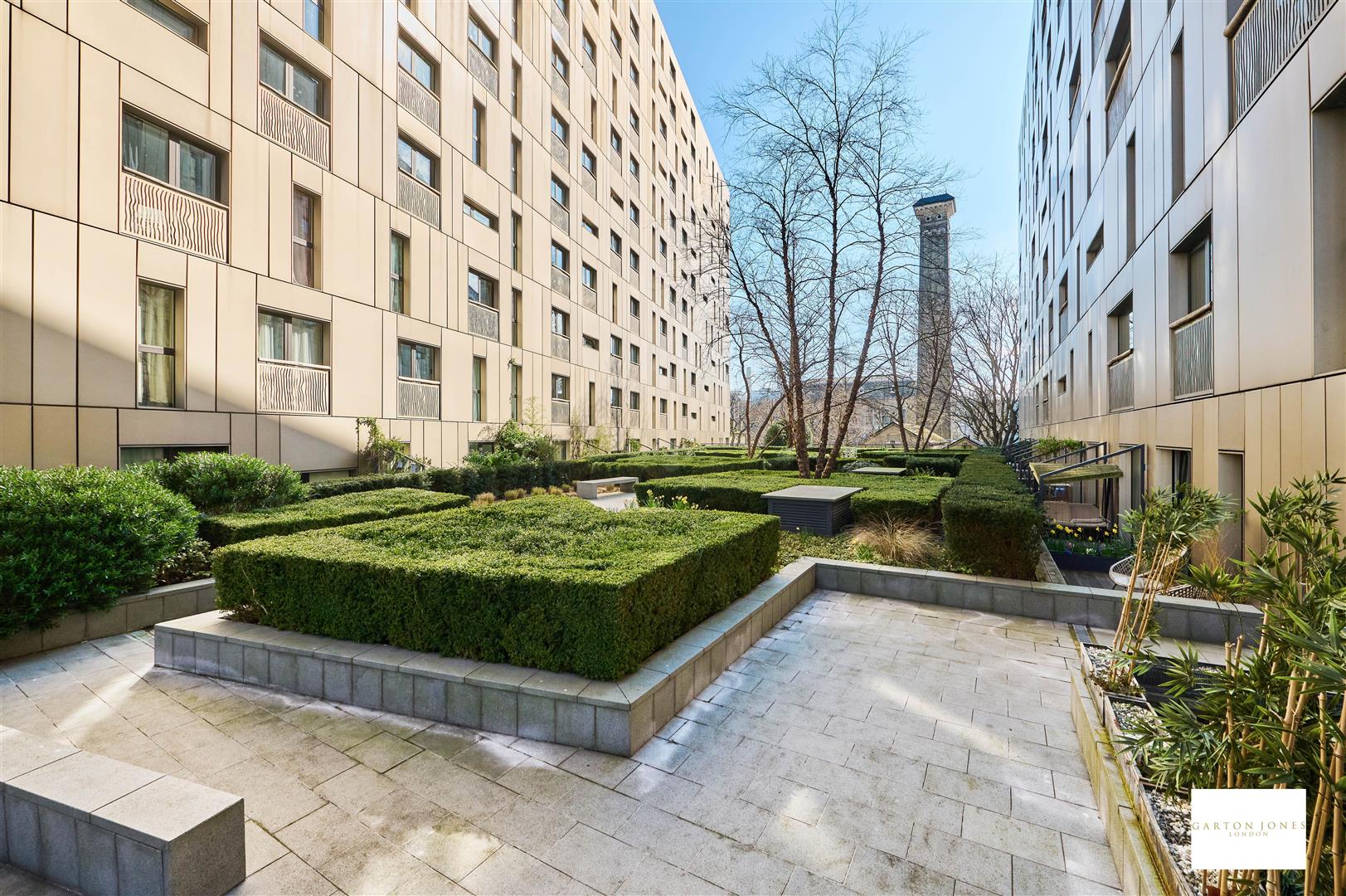 Flat Gatliff Road in City of Westminster
