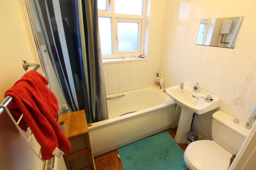 Flat Blenheim Gardens in Southampton