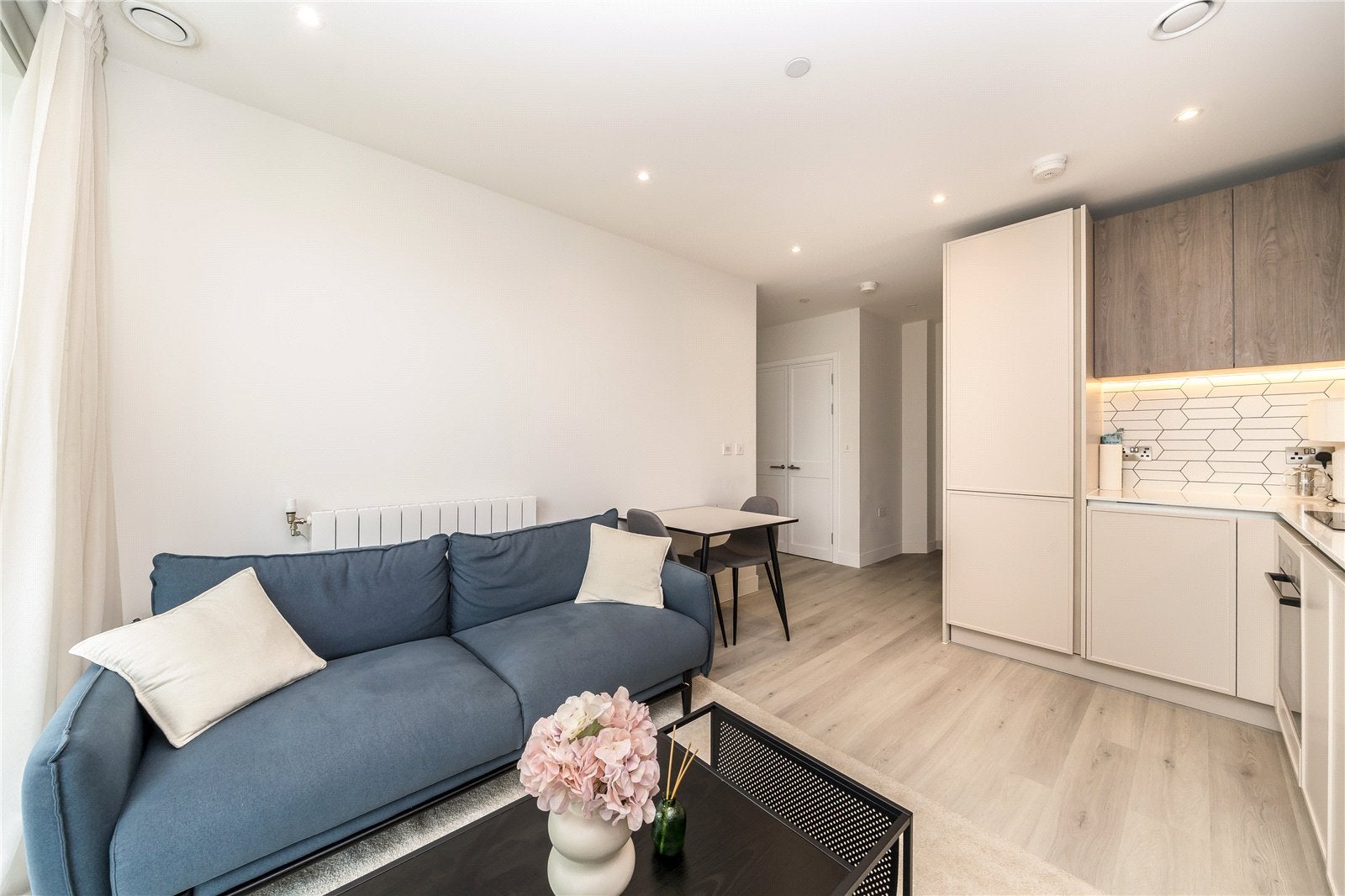 Flat Astell Road in Greater London