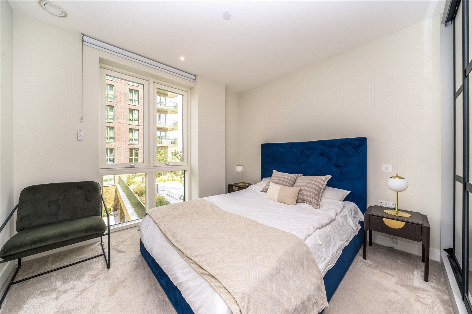 Flat Astell Road in Greater London