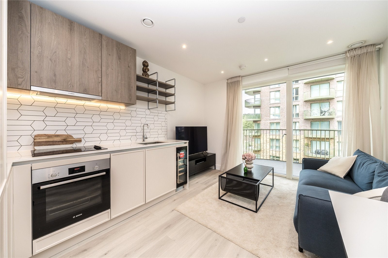Flat Astell Road in Greater London