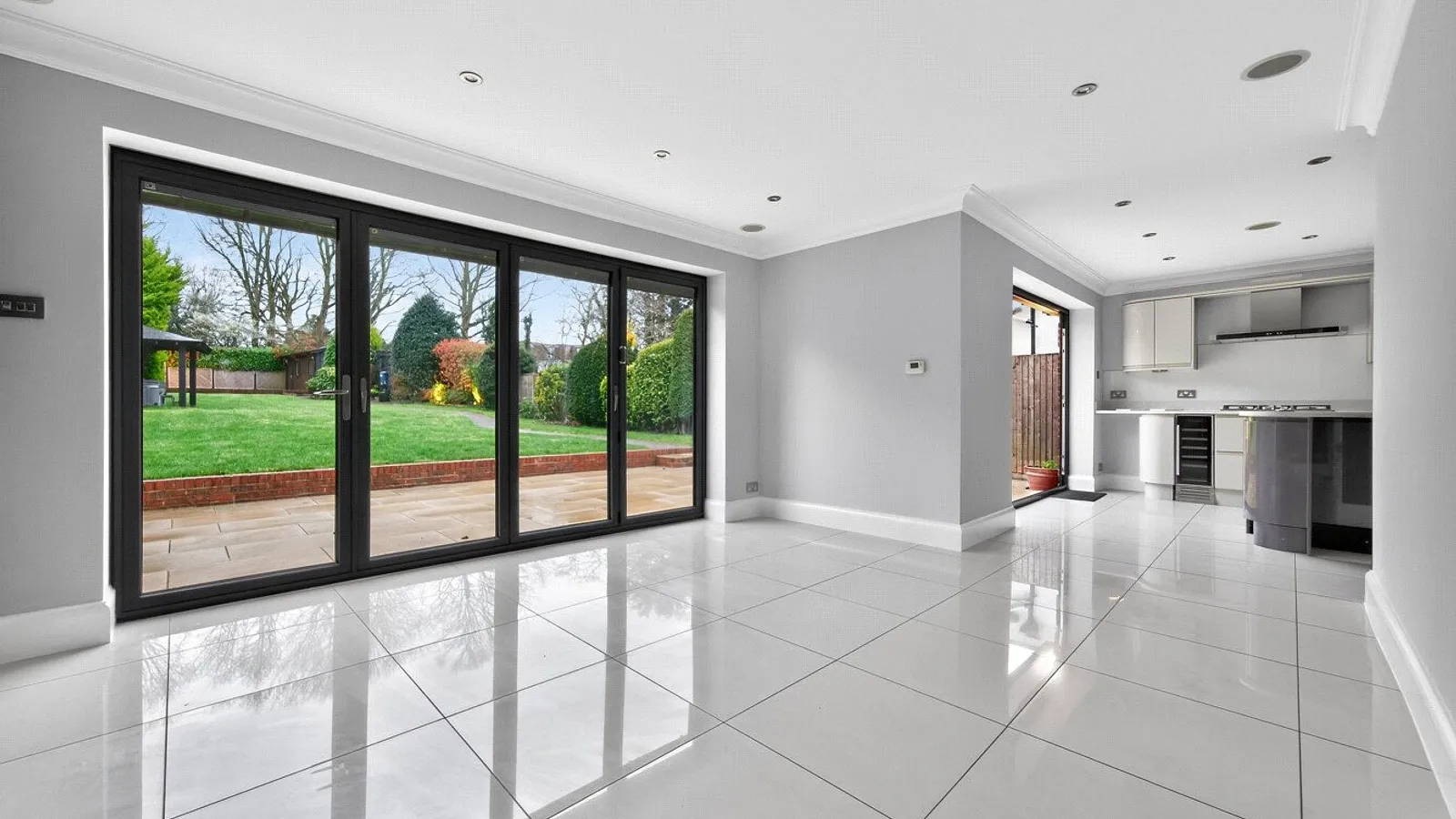 House Bradmore Way in Welwyn Hatfield