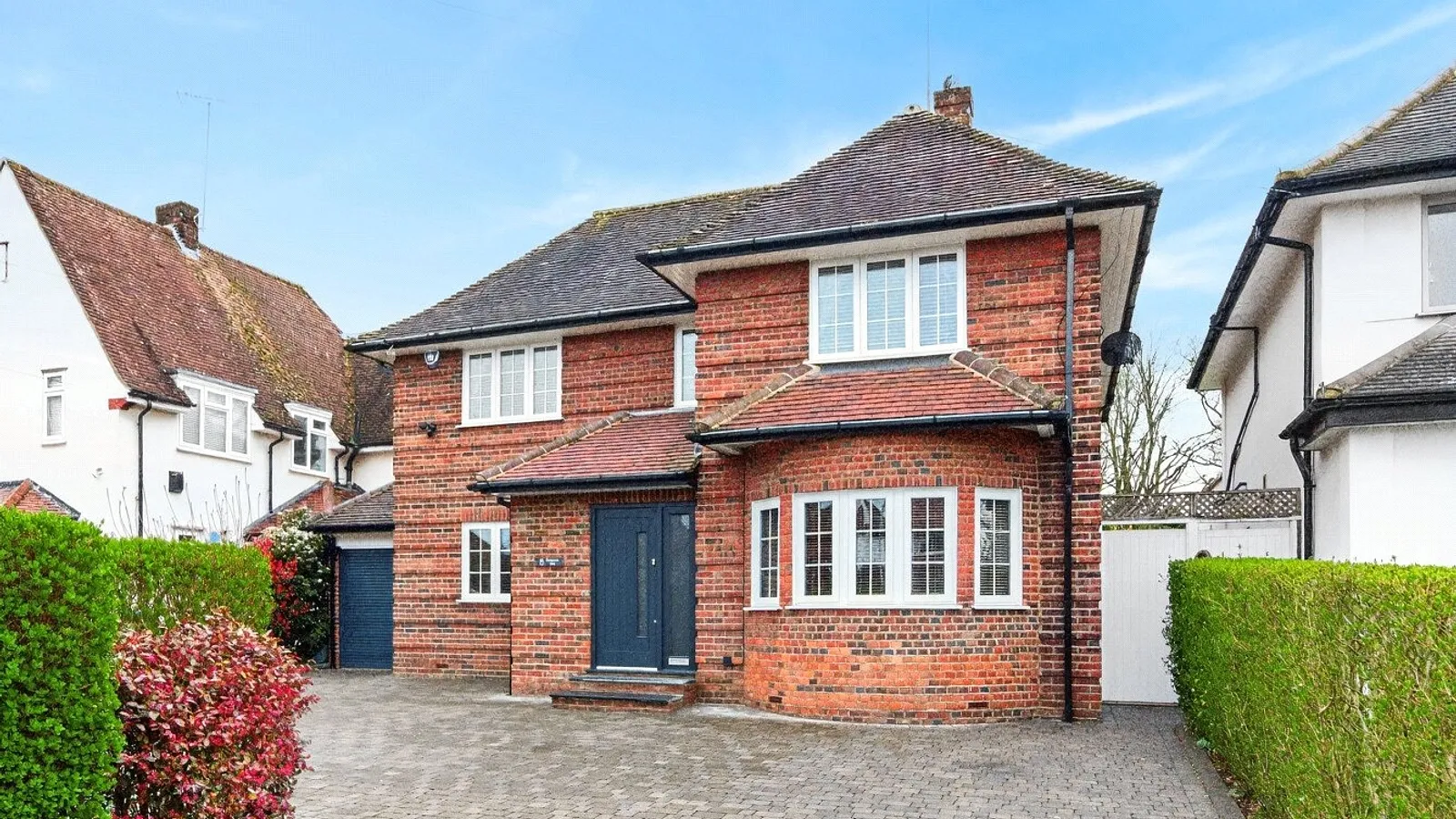 House Bradmore Way in Welwyn Hatfield