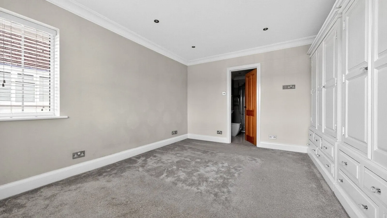 House Bradmore Way in Welwyn Hatfield