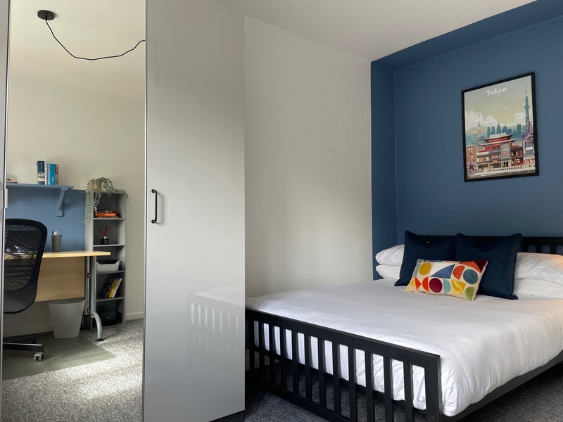 Room New Ashby Road in Charnwood