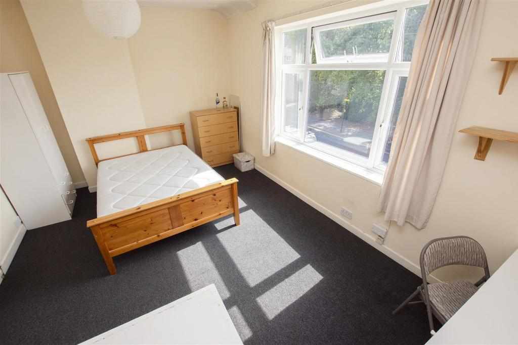 Flat Heeley Road in Birmingham