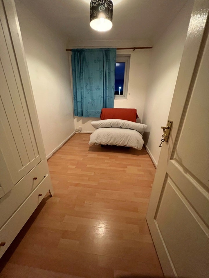 Room Ghyllgrove in Basildon