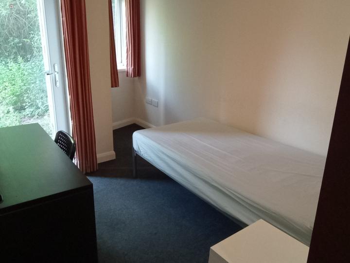 Room Roger Dudman Way in Oxford