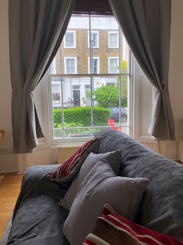 Flat Torriano Avenue in Greater London