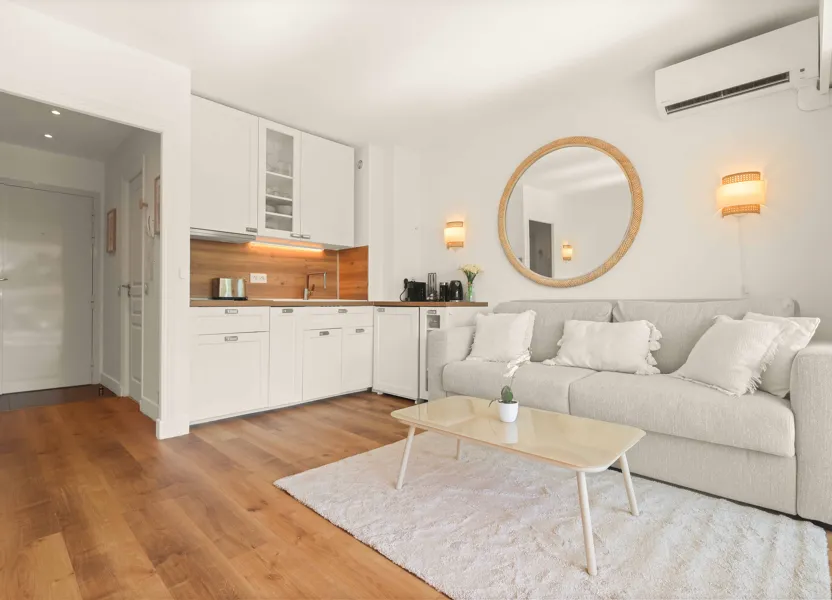 Room Rue de Terrefial in Cannes