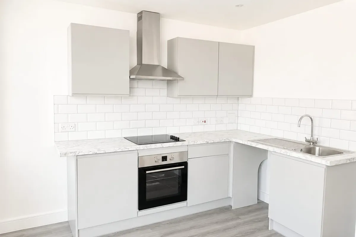 Flat Ordnance Road in Southampton