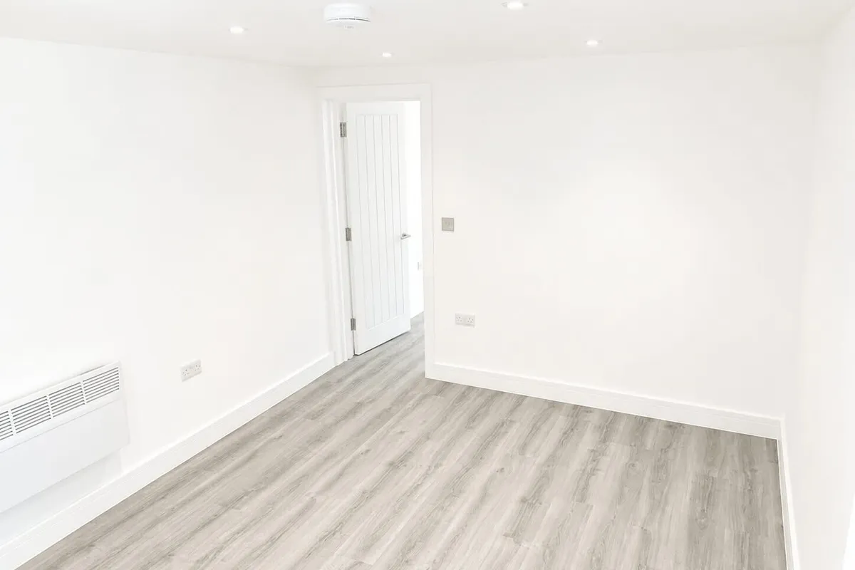 Flat Ordnance Road in Southampton