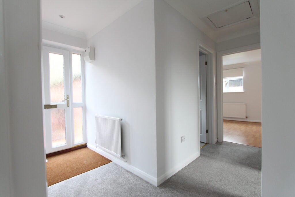 Flat Catteshall Road in Waverley