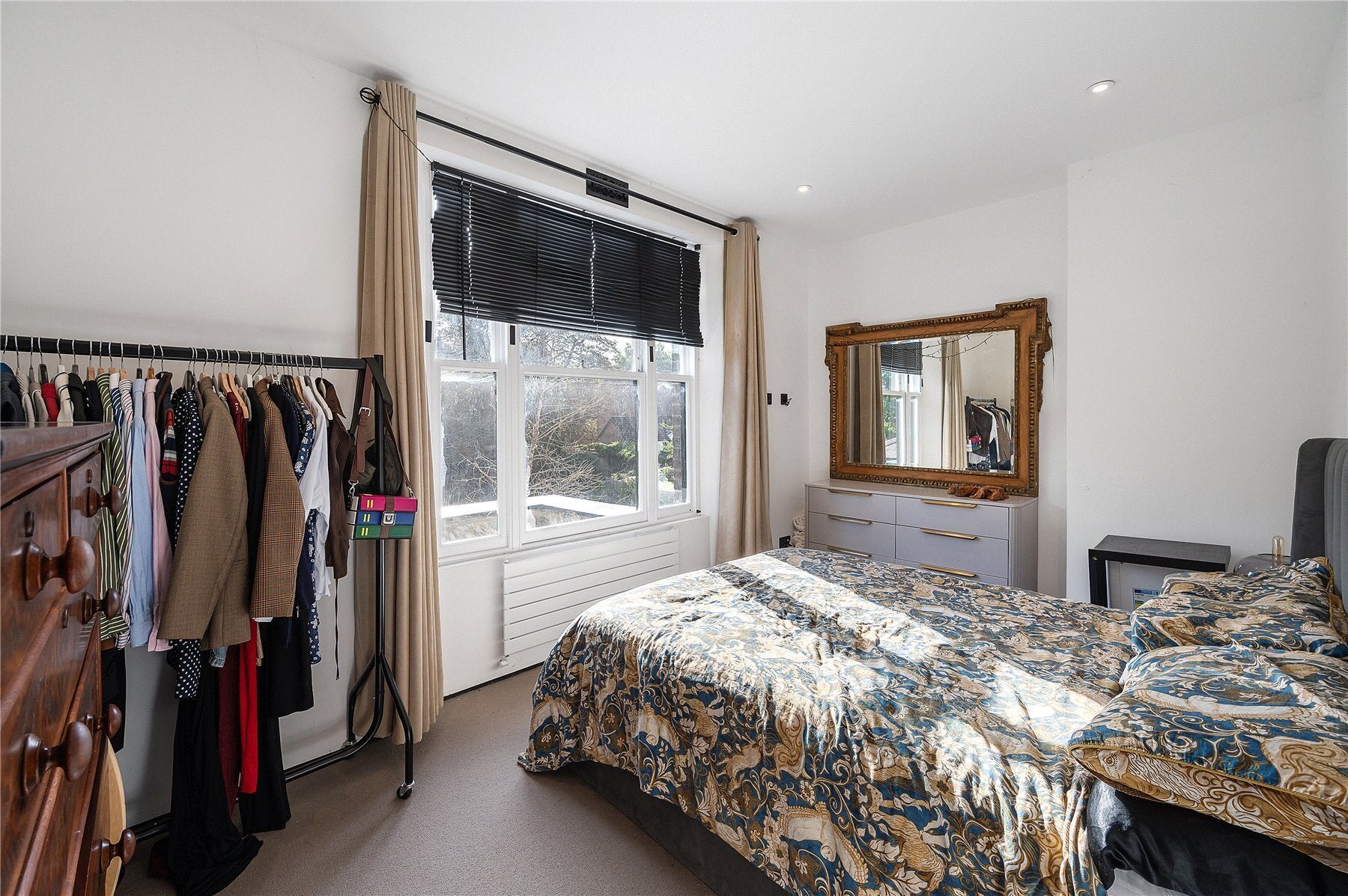 Flat Southend Road in Greater London
