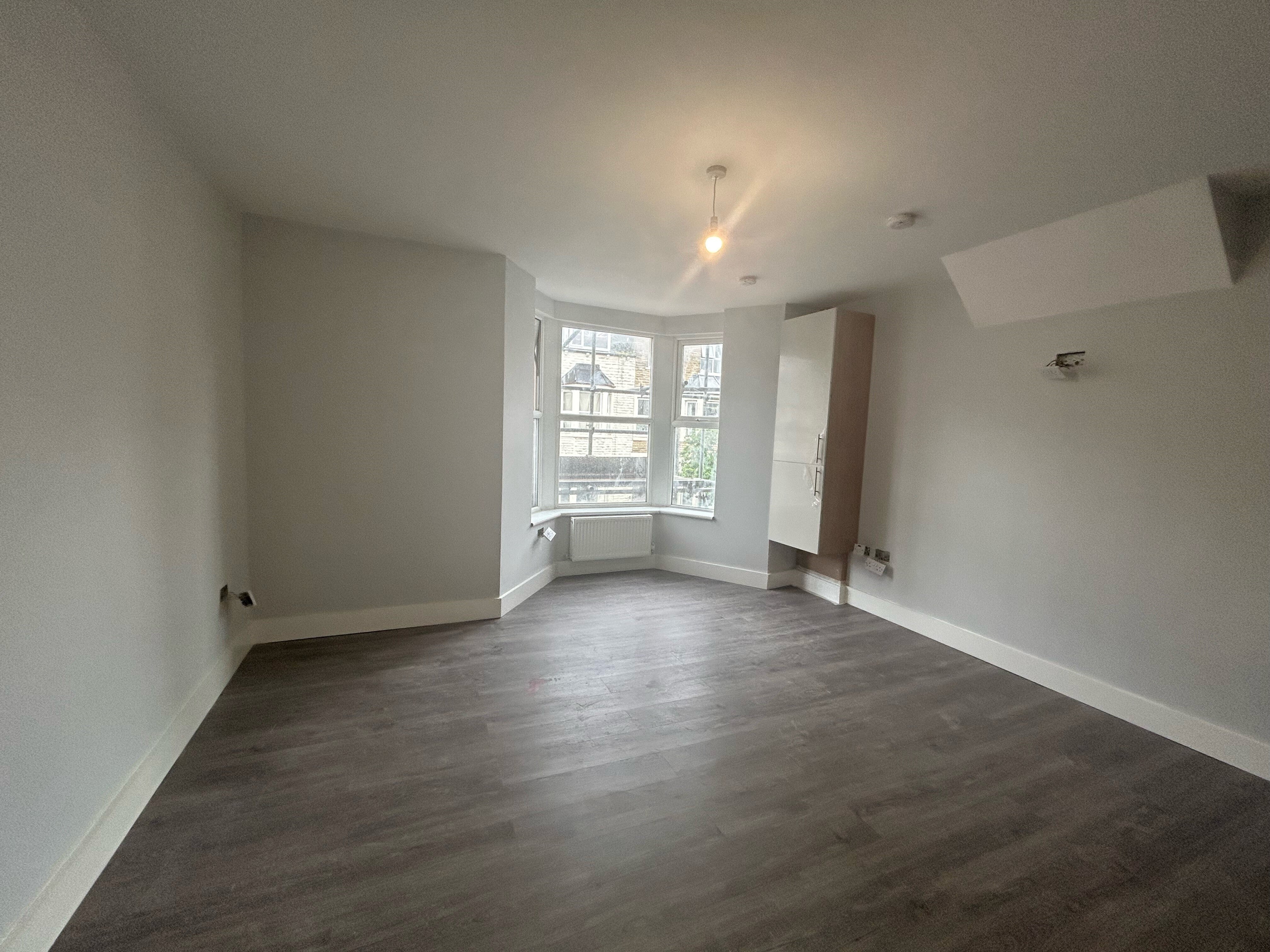 Flat Clarendon Road in Lancaster