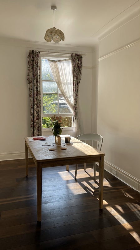Room Taybridge Road in Greater London