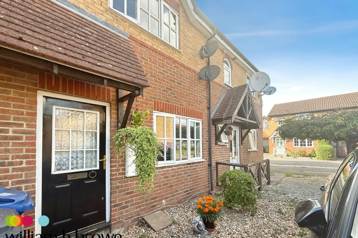 House Lavender Close in South Ockendon