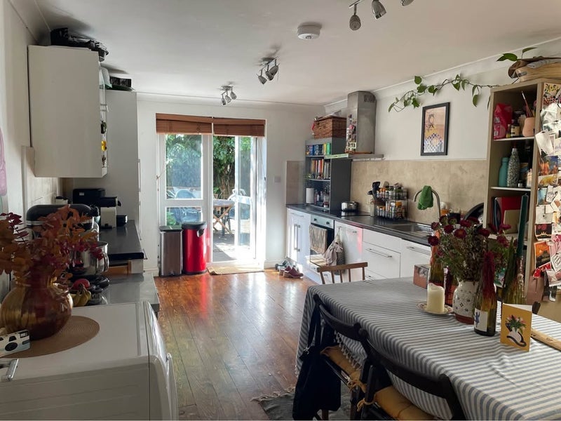Room Lilford Road in Greater London