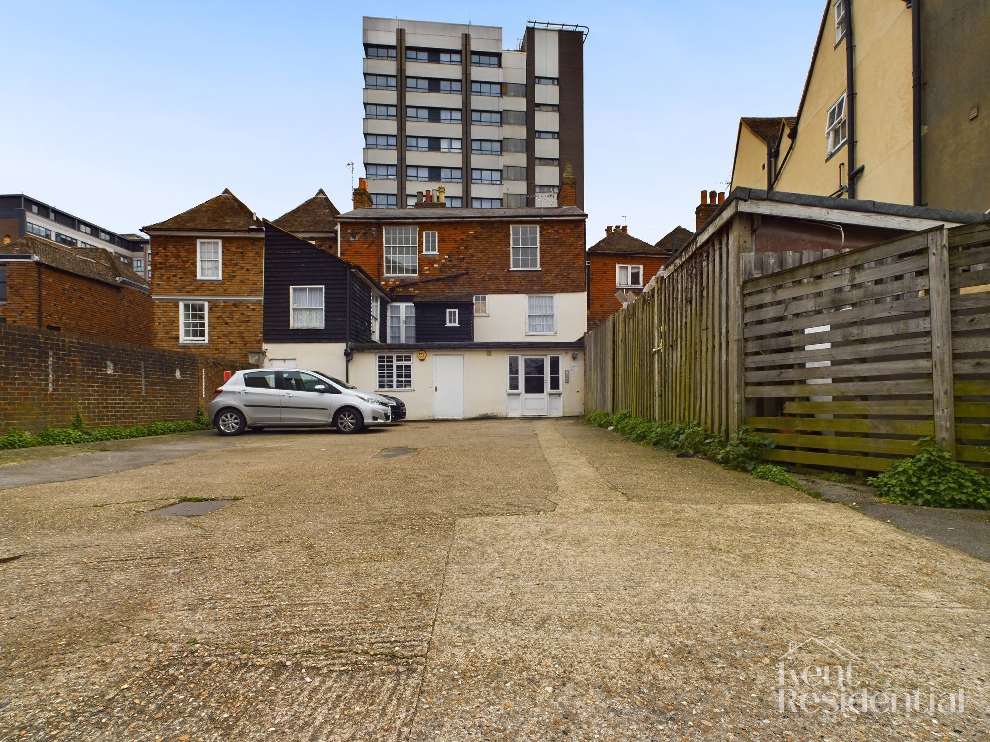 Flat Lower Stone Street in Maidstone
