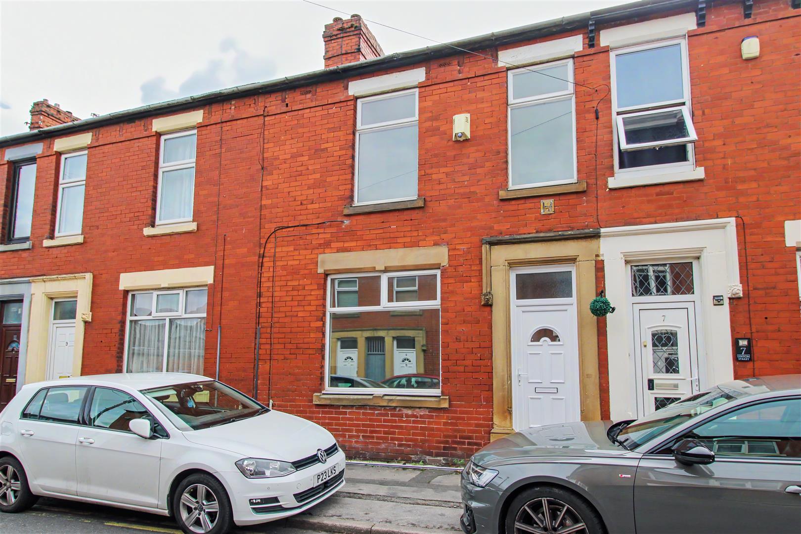 House Linton Street in Preston