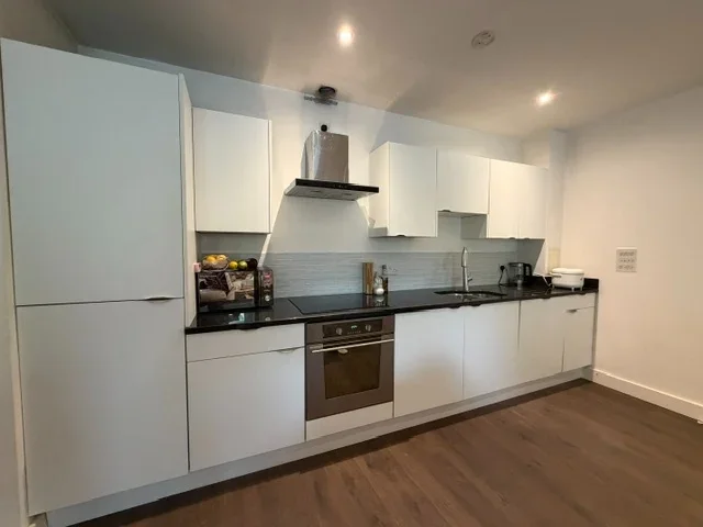 Flat Balmes Road in Greater London