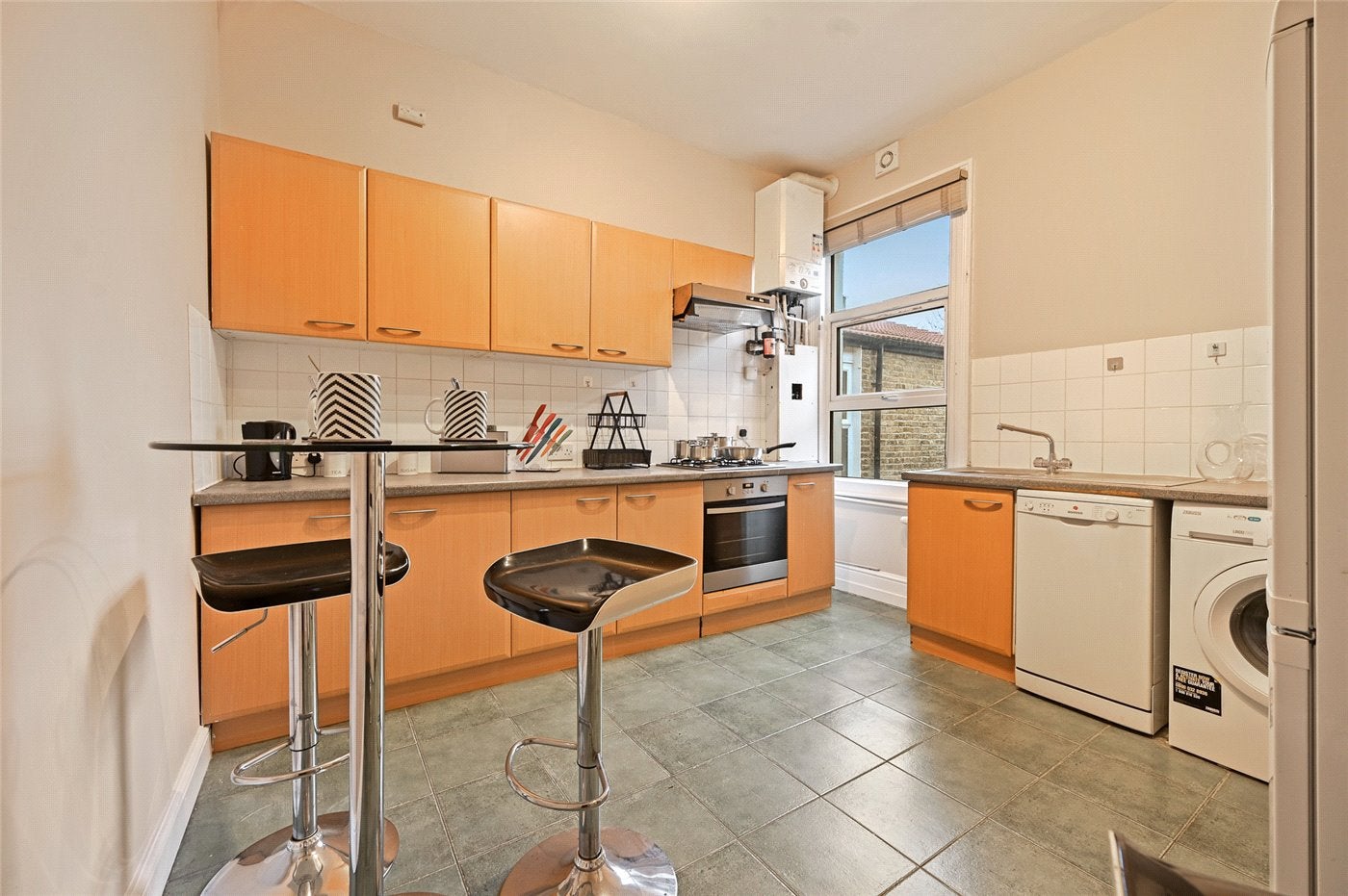Flat Gonville Road in Greater London