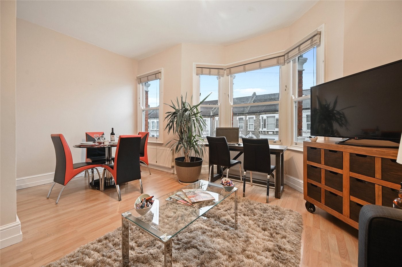 Flat Gonville Road in Greater London