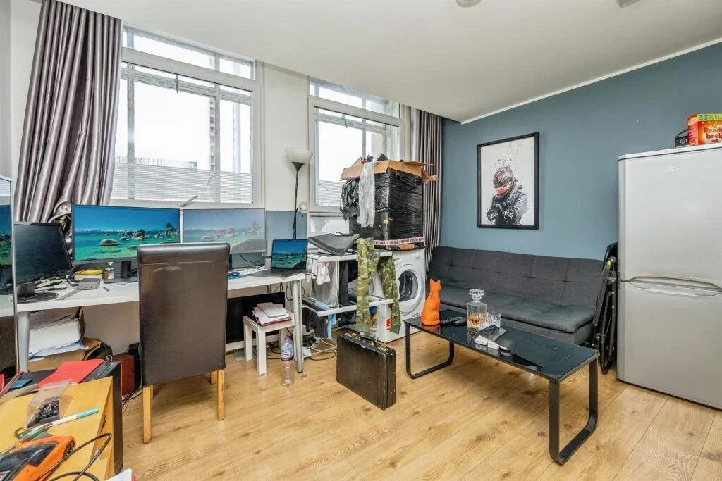 Flat Great Charles Street Queensway in Birmingham