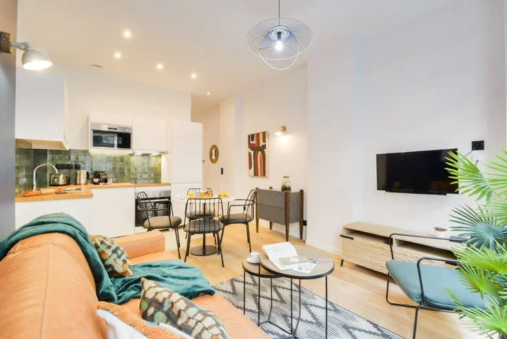 Appartement Rue Albert Thomas à Paris