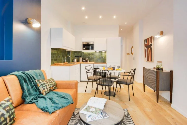 Appartement Rue Albert Thomas à Paris