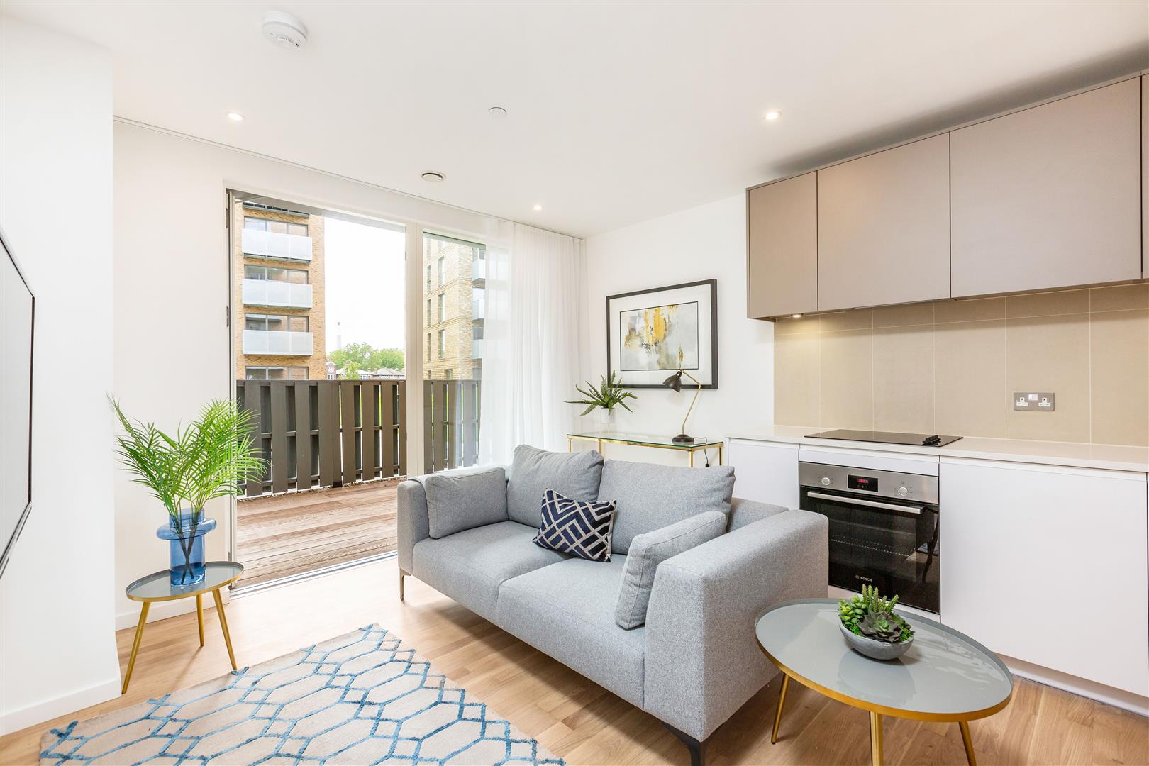 Flat Timberyard Street in Greater London
