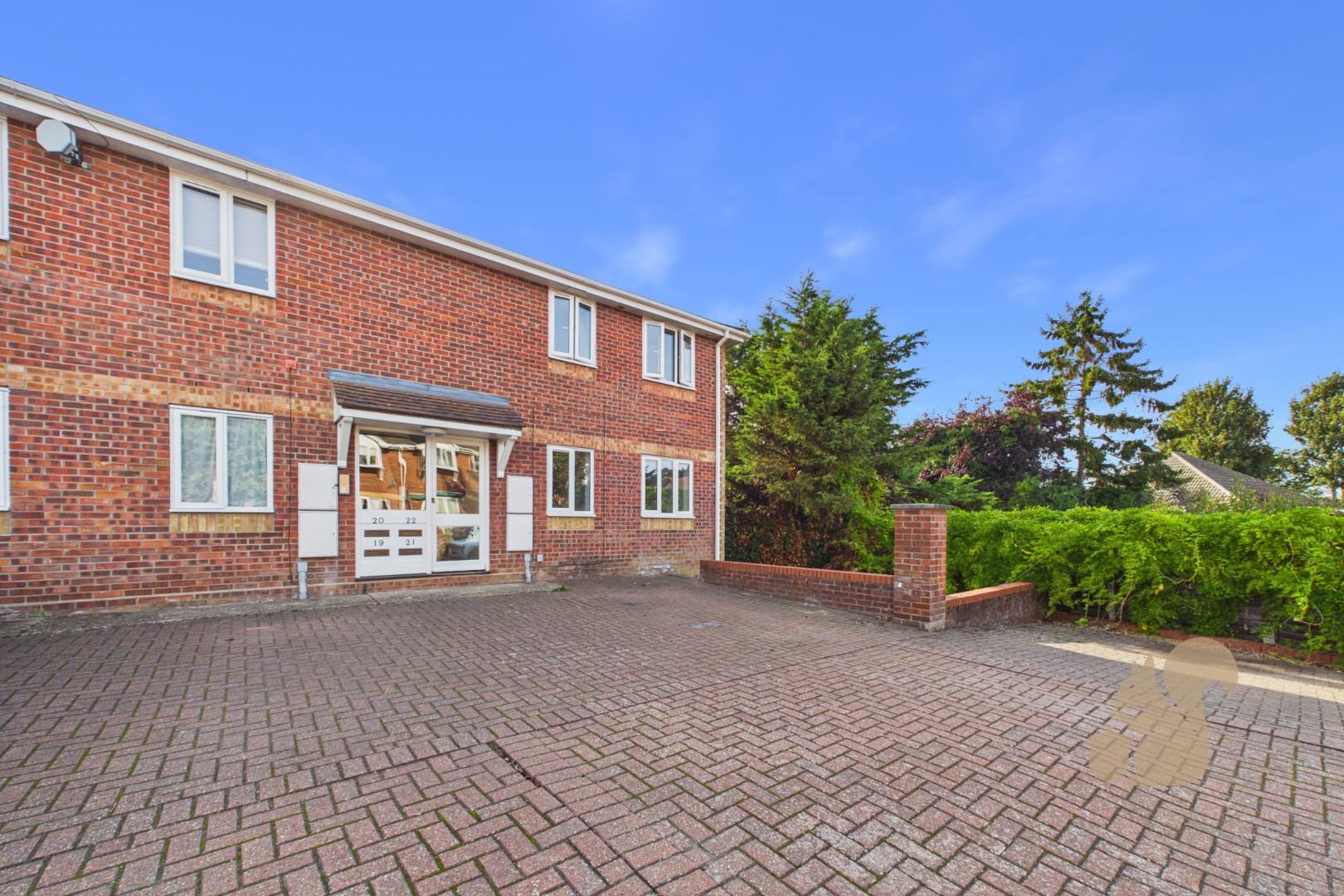 Flat Whitehall Close in Colchester
