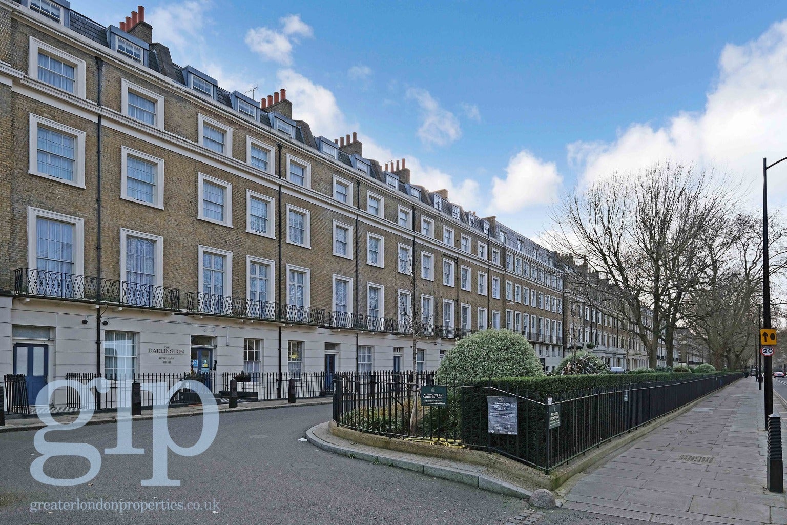 Flat Alleyn Court in City of Westminster