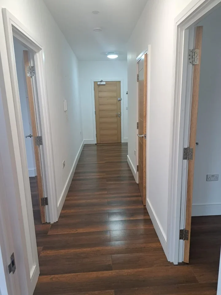 Flat Staines Road in Greater London